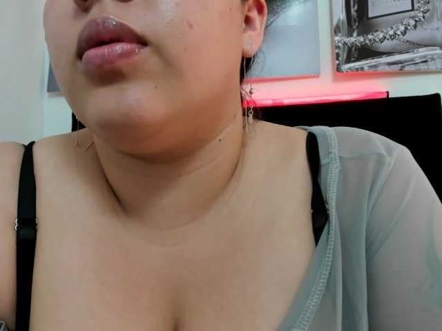 LinaBrowm's BongaCams show and profile