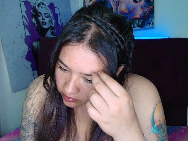 LinaBrowm's BongaCams show and profile