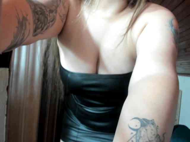 LinaBrowm bongacams