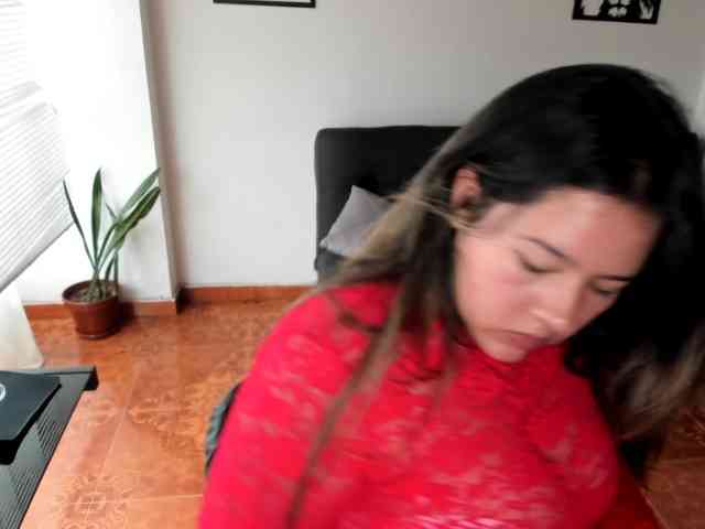 LinaBrowm Live Webcam on BongaCams