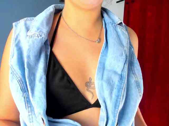 Bong-cams9392 webcam