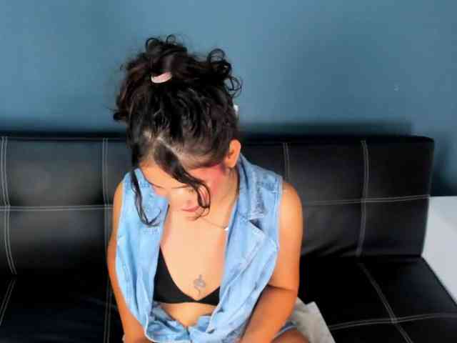 Bong-cams9392 webcam