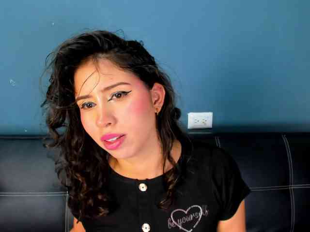 Bong-cams9392 webcam