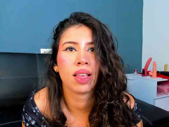 Bong-cams9392 webcam