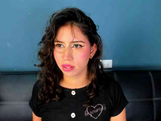 Bong-cams9392 webcam