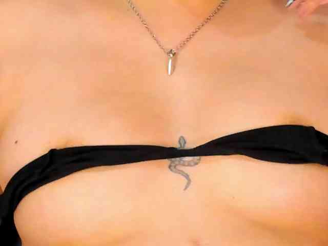 Bong-cams9392 webcam