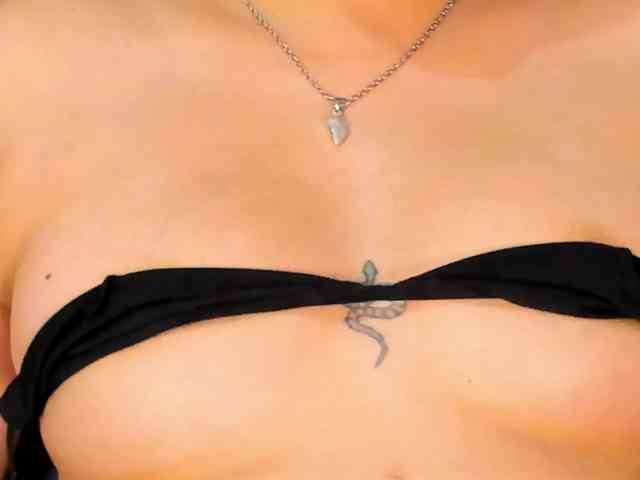 Bong-cams9392 webcam