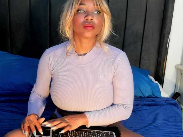 kylieboobs24's BongaCams show and profile