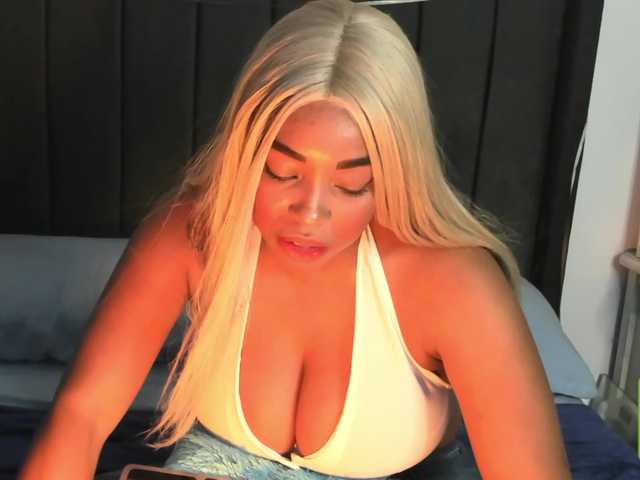 kylieboobs24's BongaCams show and profile