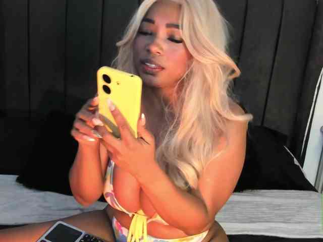 kylieboobs24 webcam