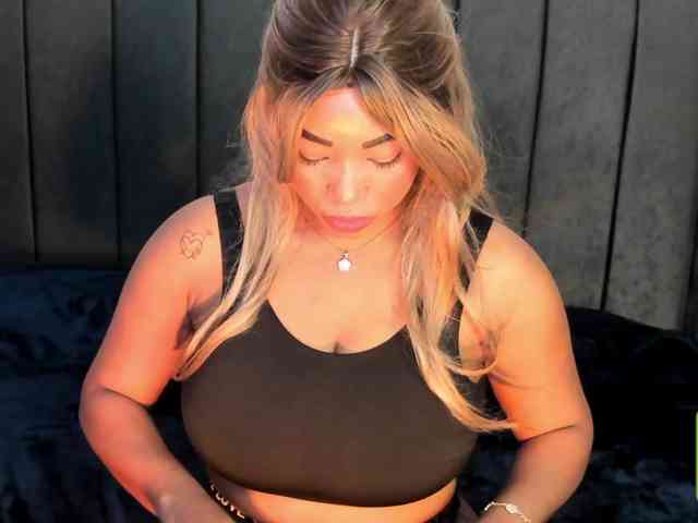 kylieboobs24 webcam