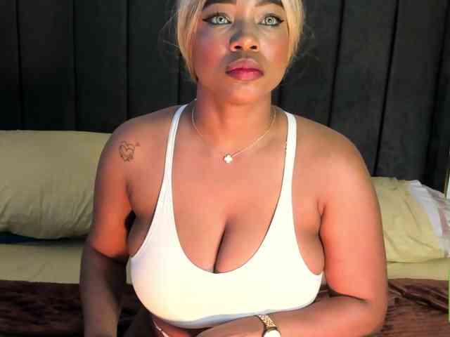 kylieboobs24 webcam