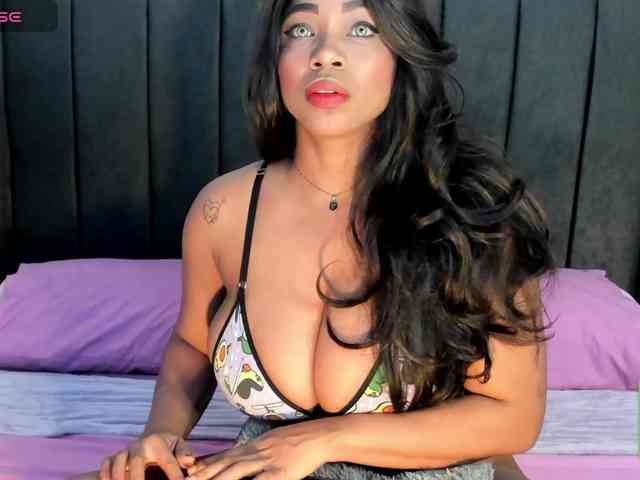 kylieboobs24 webcam