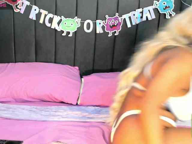 kylieboobs24 webcam