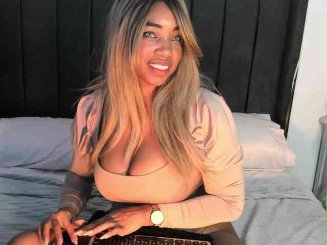 kylieboobs24 webcam