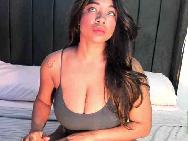 kylieboobs24 kylieboobs24