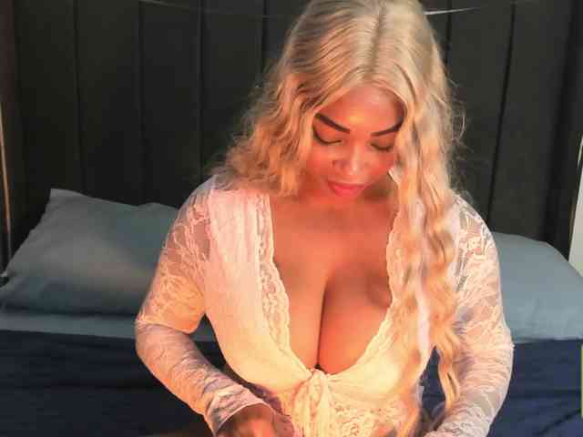 kylieboobs24 webcam