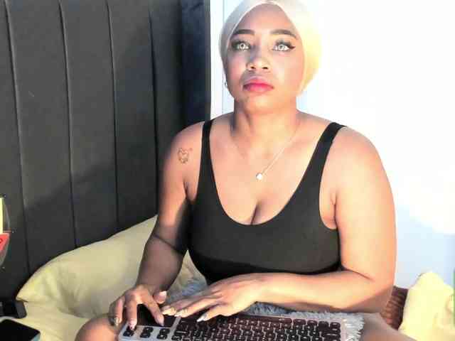 kylieboobs24 kylieboobs24