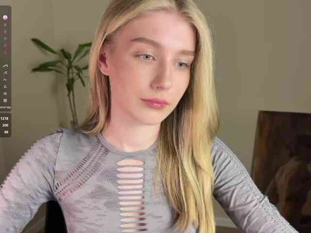 Cinnamon_Miss webcam