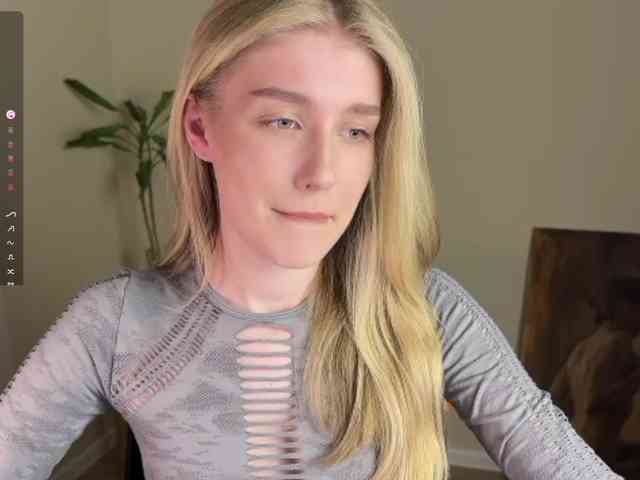 Cinnamon_Miss webcam