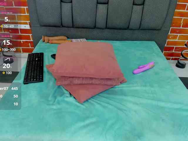 lorrewilliams Live Webcam on BongaCams