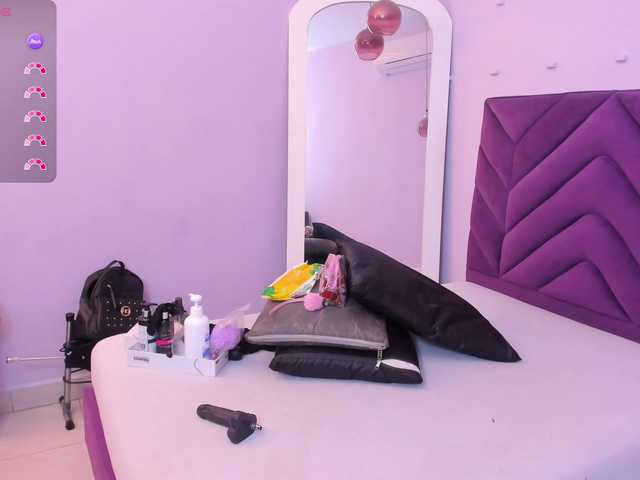 Maddyjohnsonn on BongaCams