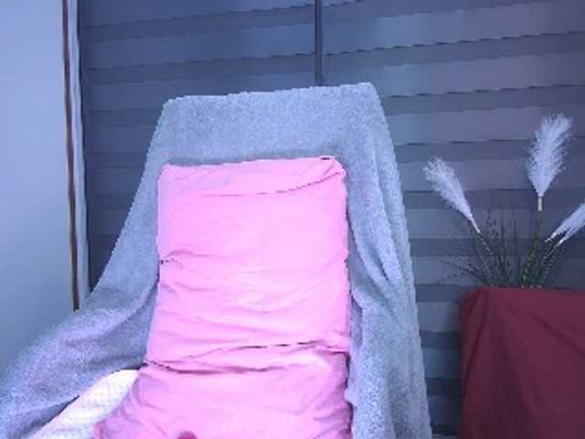 KazumiChan's BongaCams show and profile