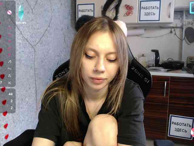 jellyPriestess webcam