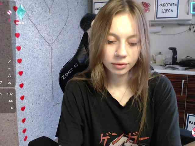 jellyPriestess webcam