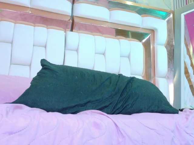 DirtyLittleSlut's BongaCams show and profile