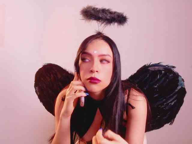 DirtyLittleSlut webcam