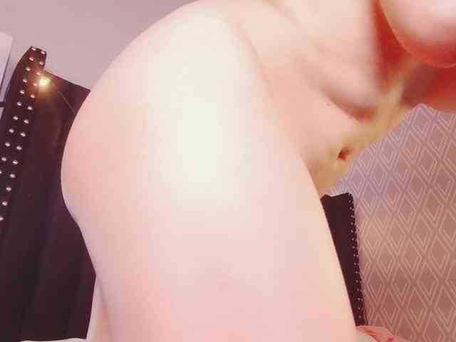 DirtyLittleSlut webcam