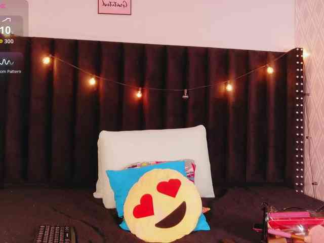 DirtyLittleSlut webcam