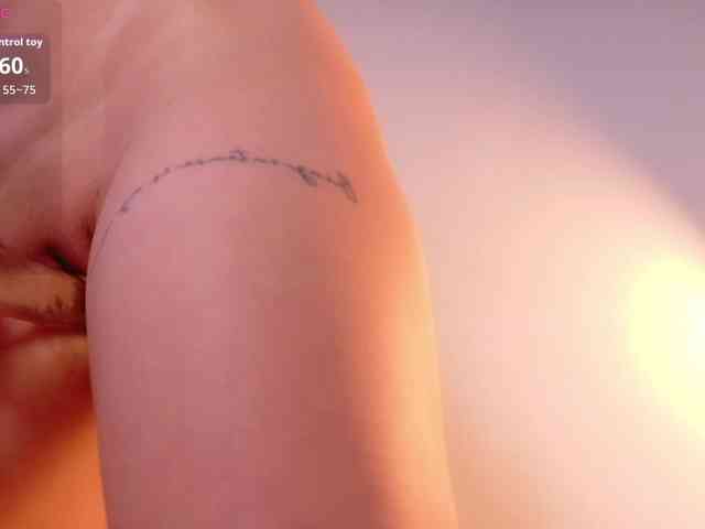 DirtyLittleSlut webcam