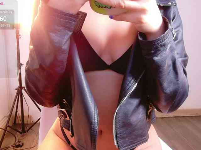 DirtyLittleSlut webcam