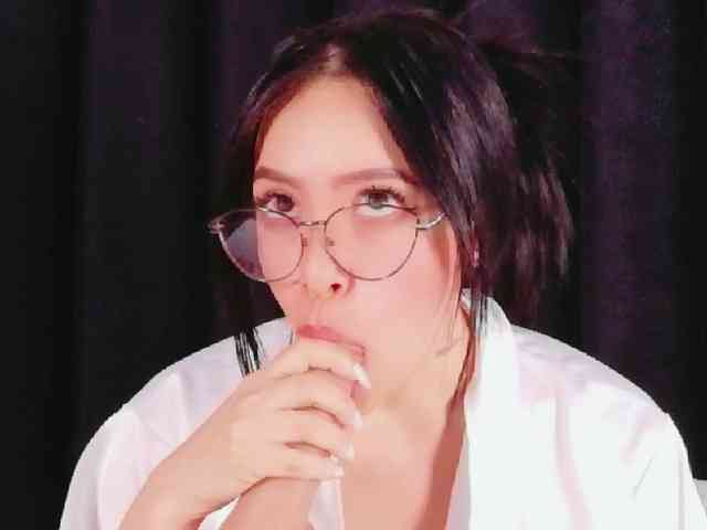 DirtyLittleSlut webcam