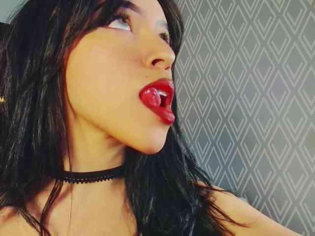 DirtyLittleSlut webcam