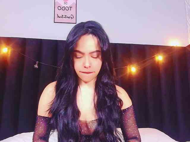 DirtyLittleSlut webcam