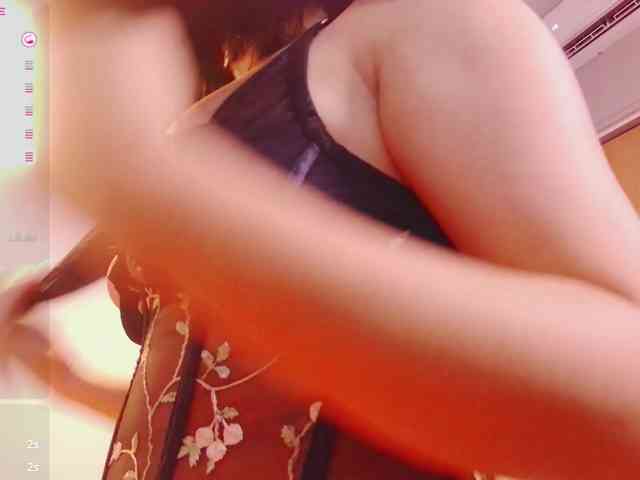 DirtyLittleSlut webcam