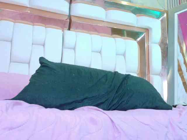 DirtyLittleSlut webcam