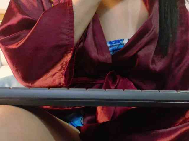 DirtyLittleSlut webcam