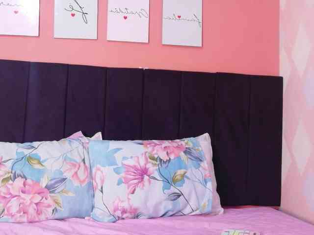 DirtyLittleSlut webcam