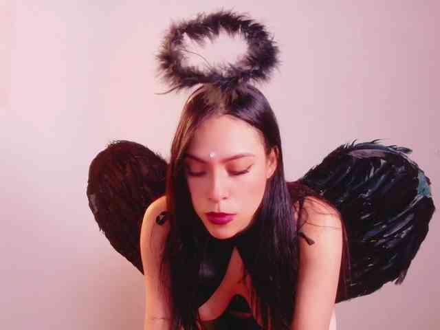 DirtyLittleSlut webcam