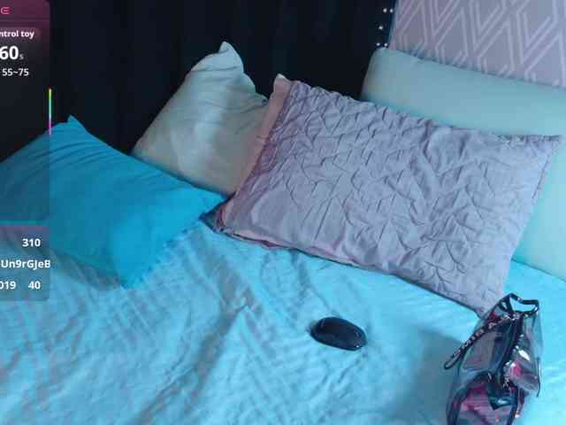 DirtyLittleSlut webcam