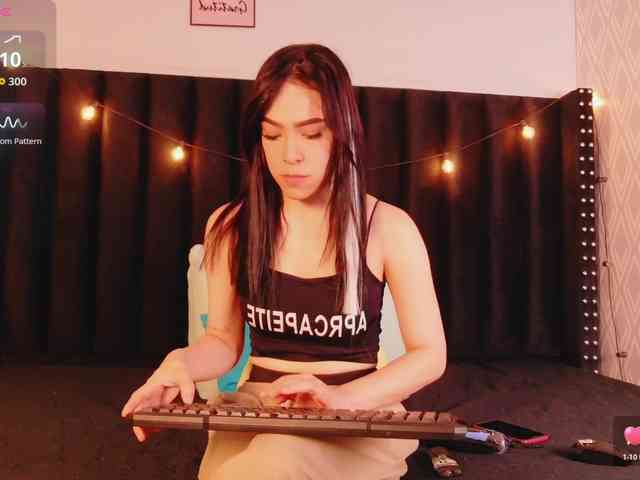 DirtyLittleSlut webcam