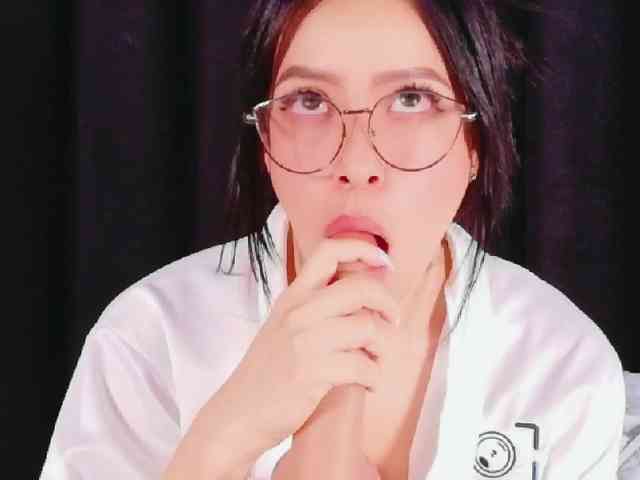 DirtyLittleSlut webcam