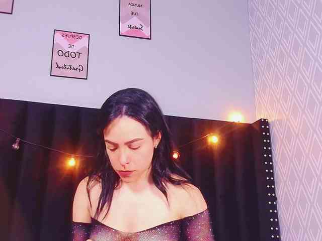 Модель: DirtyLittleSlut