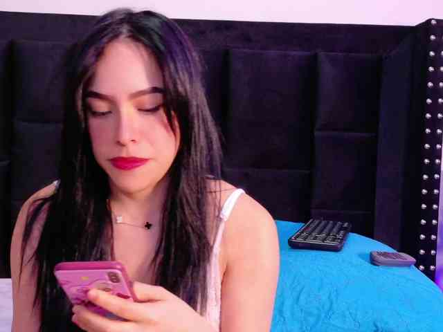 DirtyLittleSlut webcam