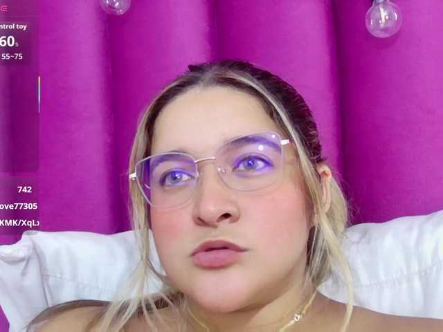 collegepawglovedaddy's BongaCams show and profile