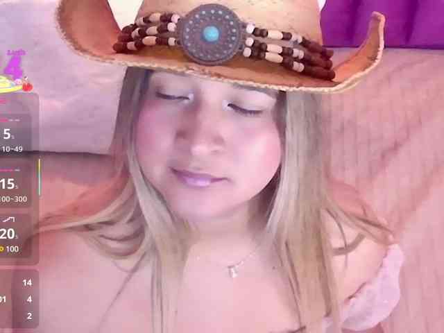 MEGANARIANAA webcam
